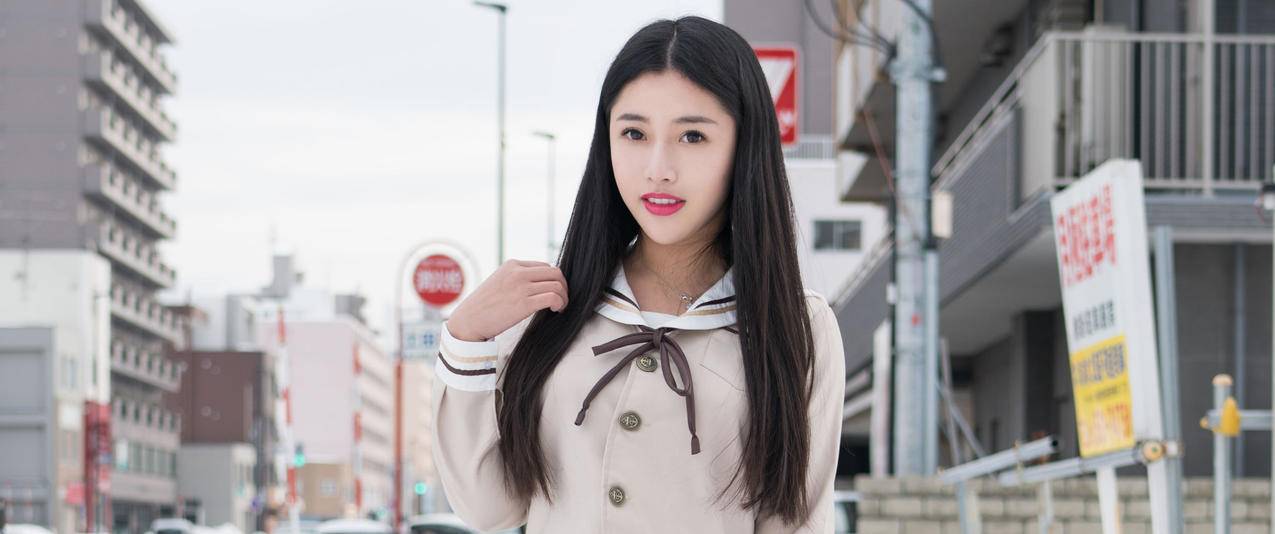 陈嘉嘉长发白色衬衫美女带鱼屏高清壁纸