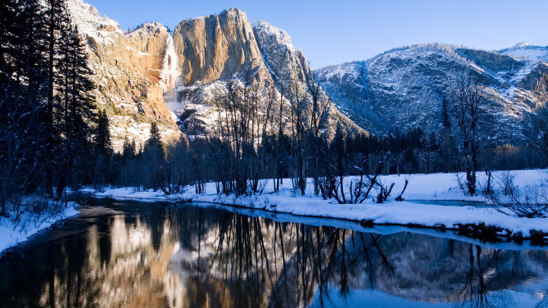 山区,冬天,雪,森林,树木,溪流,山水倒映,风景高清壁纸