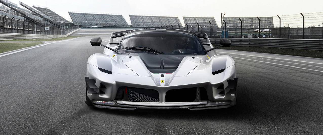 法拉利FerrariFXXKEvo带鱼屏高清壁纸