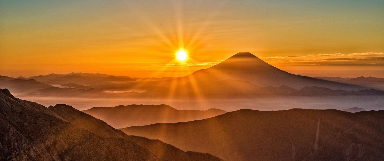太阳富士山风景带鱼屏高清壁纸